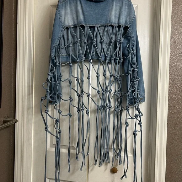 Stylish Blue Denim Fringe Jacket - Picture 2 of 4